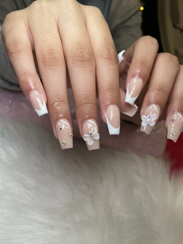 Emerald green cat eye nails